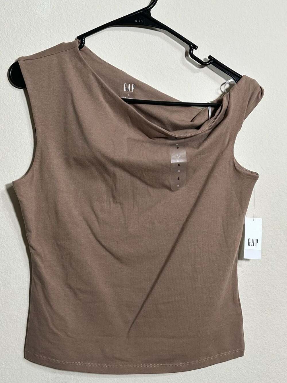 Gap Stretch Jersey One-Shoulder Asymmetric Tank Top in Brown